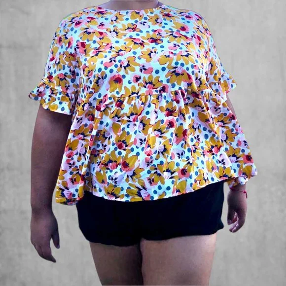 SHEIN Cream Toned Ruffle Cuff Floral Peplum Top size 4XL - Picture 2 of 6